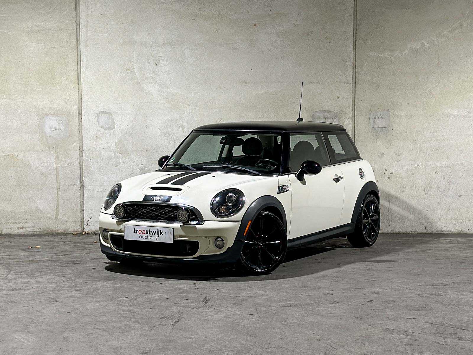 Mini Cooper S Westminster 1.6 215pk 2013, N-563-VK