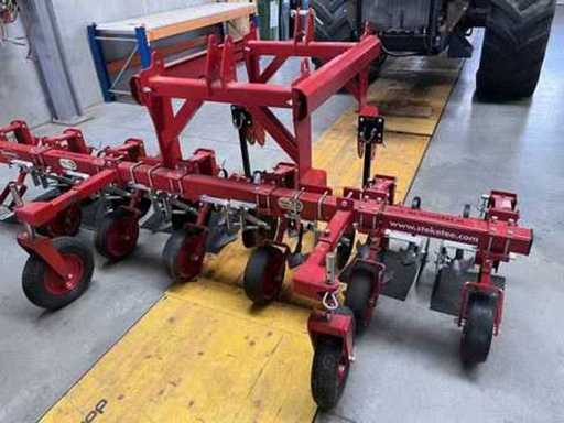 Steketee Front Cultivator