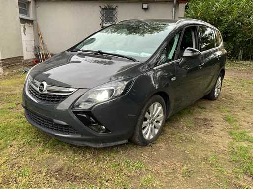 Autoturism Opel Zafira 2014