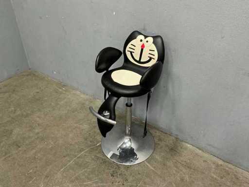 Fotel fryzjerski dla dzieci