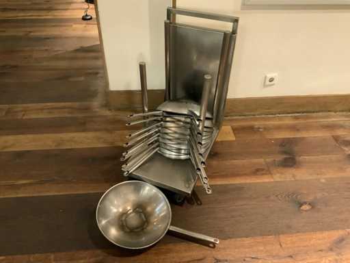 Wózek ze stali nierdzewnej z 18x patelni? do woka Ø 35 cm (2x)