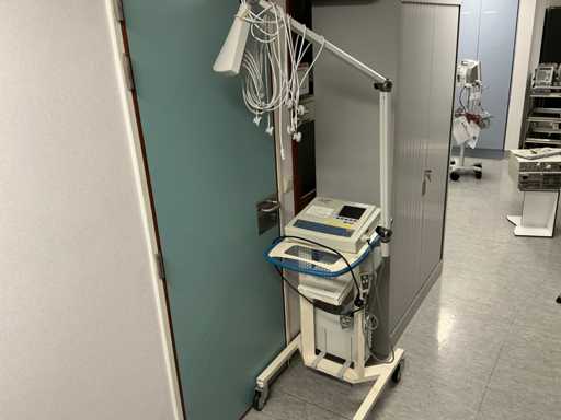 Schiller AT-102 ECG machine