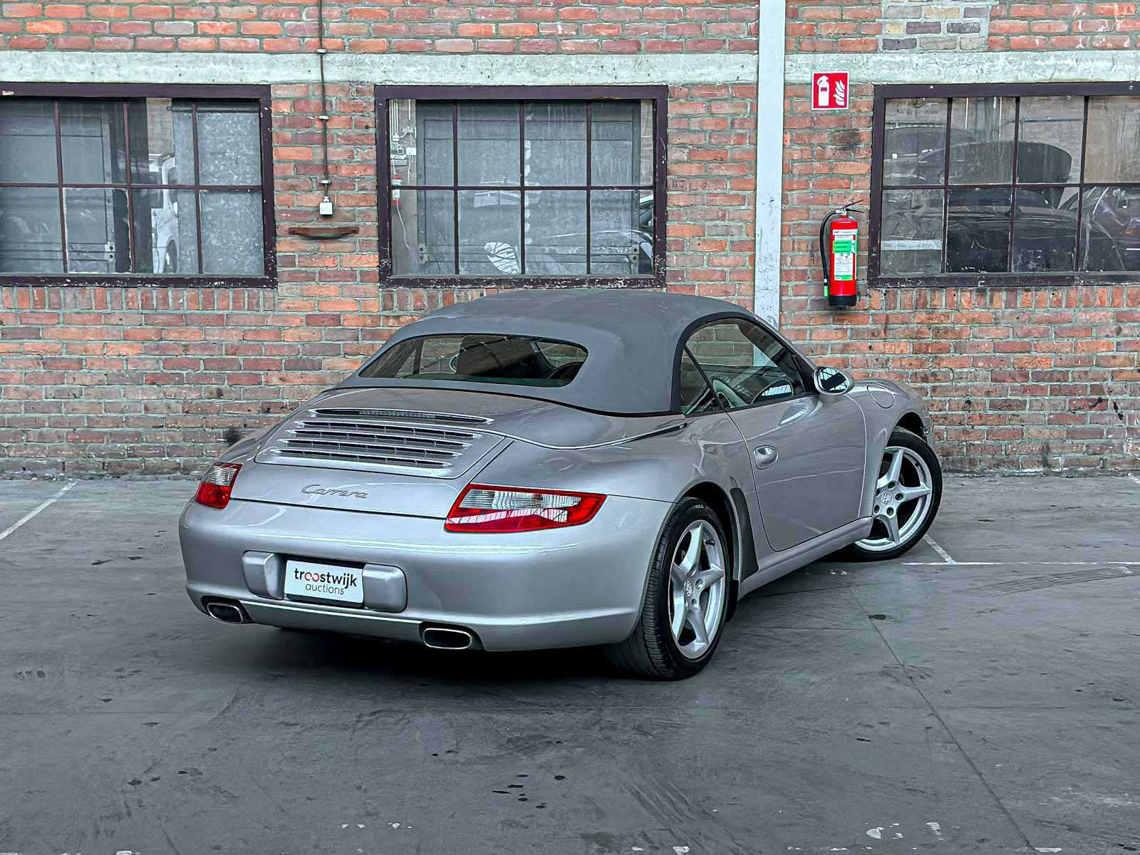 Porsche 911 Carrera Cabriolet 3.6 997 Sport-Chrono 325pk 2006 Youngtimer