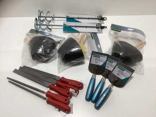Various construction tools for masonry / tilers