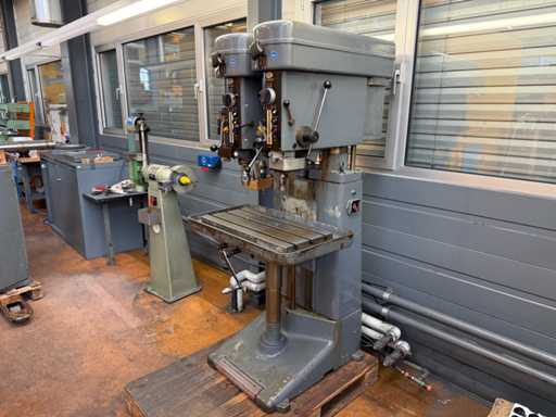 Aciera Mehrkopf-Bohrmaschine