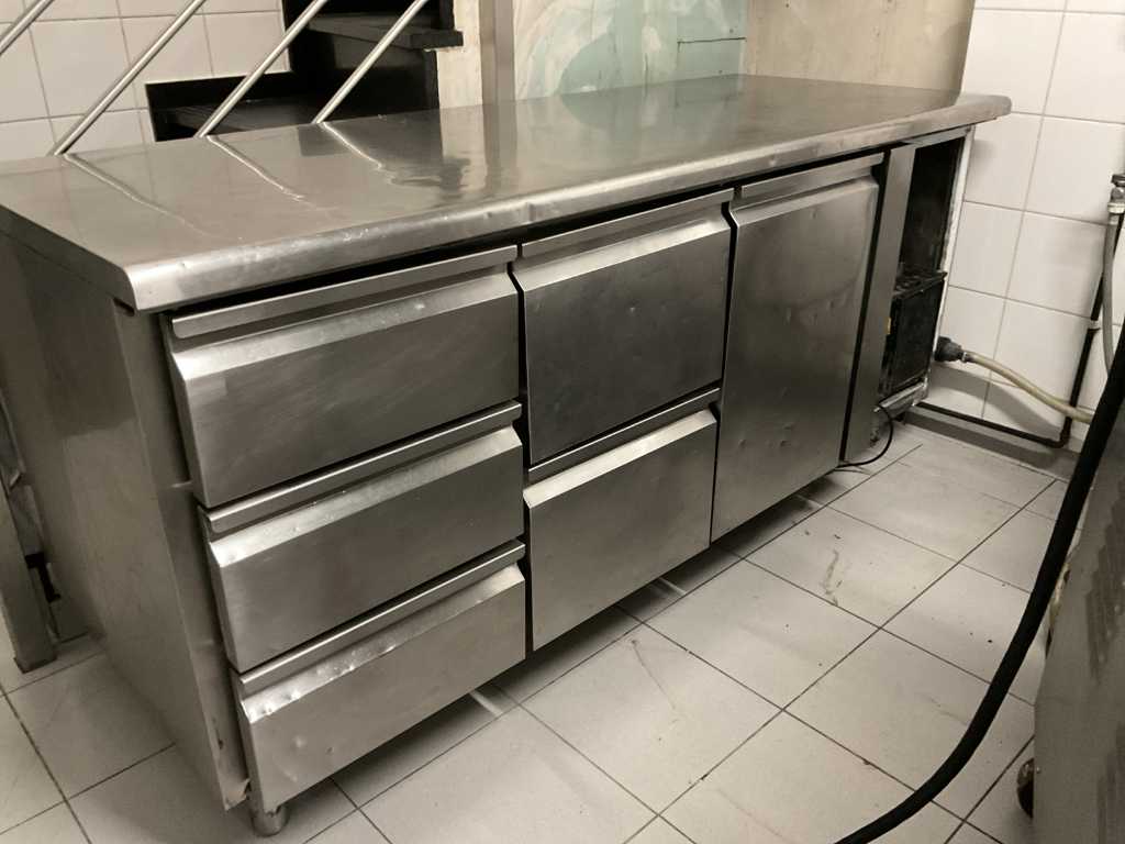 Refrigerated workbench