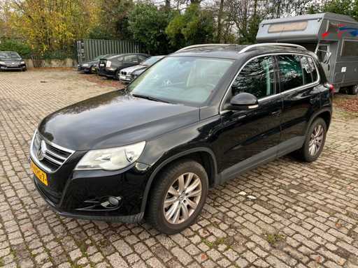 Volkswagen Tiguan 1.4 TSI Sport&amp;Style, 74-KPG-7