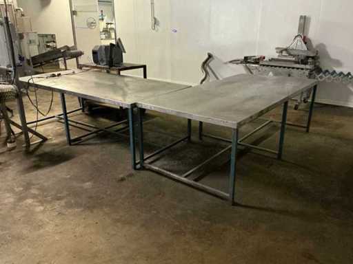 Stainless steel tables (2x)