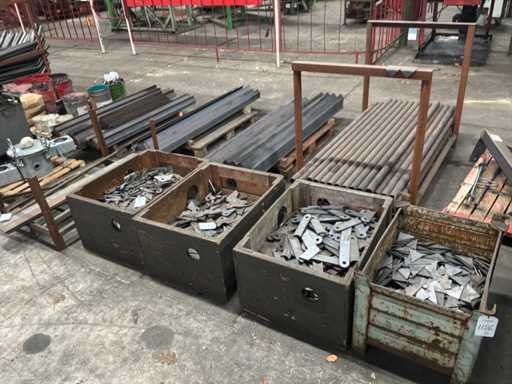 Partij metalen onderdelen