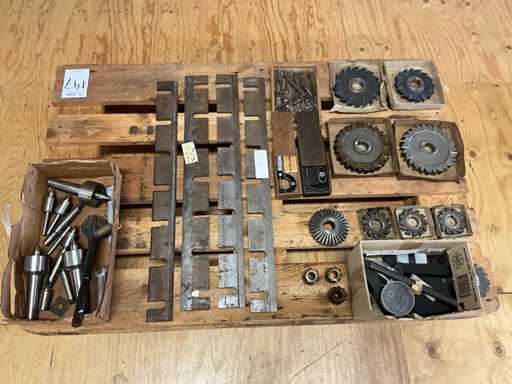 Partia narz?dzi tokarsko-frezarskich