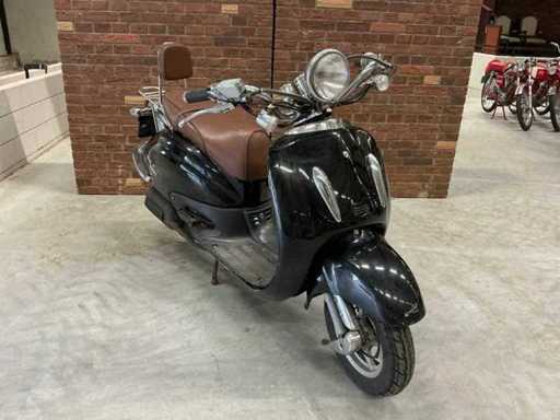 2012 Fosti Moped Grande Retro FT50QTE Scooter