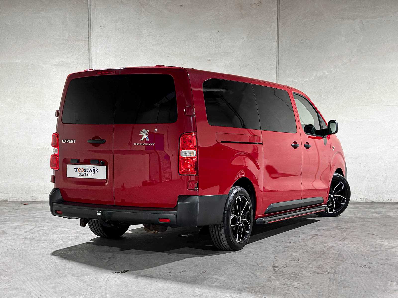 Peugeot Expert 231L 2.0 BlueHDI 120 Premium 122pk 2017 Bedrijfswagen, VRX-99-N