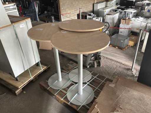 Standing table (3x)