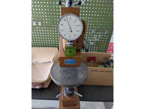 Hardness tester measuring device
