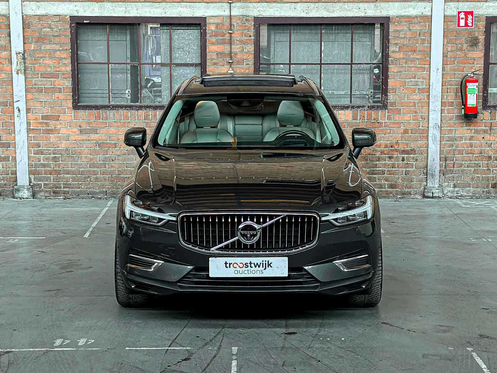 Volvo XC60 2.0 T8 Twin Engine AWD Inscription R-Design 303pk 2019, R-244-TZ