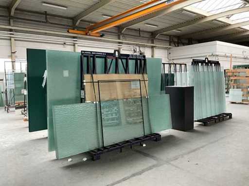 Diverse stocuri de sticlă și oglinzi