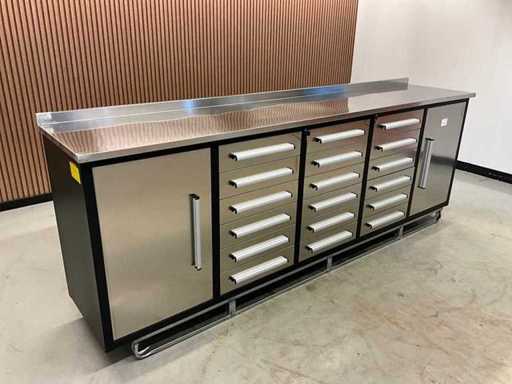 Ungenutzter Werkstatt-Lagerschrank