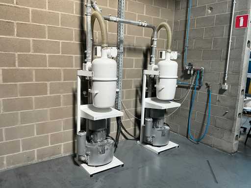 2 unités de préfiltration/sécheurs EISBAR PF350