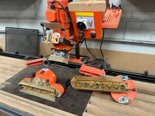 Perceuse à charnière Blum Minipress