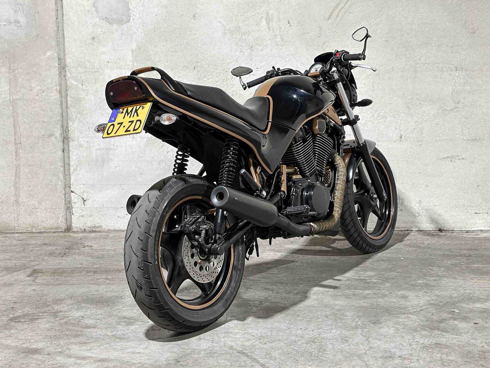 Suzuki VX800 Caferacer 805cc 1991 (Origineel-NL), MK-07-ZD
