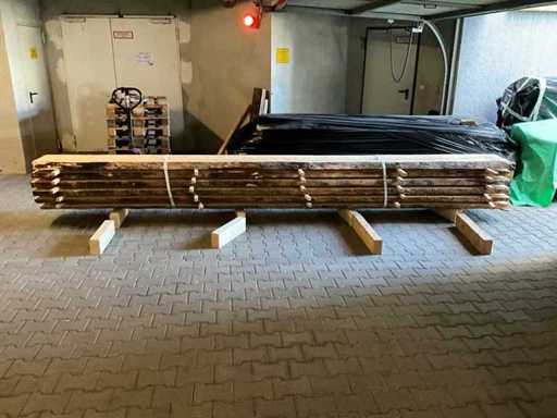 Spruce log trunk / 4.80m long / diameter approx. 52 cm / sawn in 60mm / 6 planks