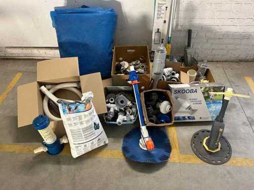 Diverse zwembad accessoires - Intex filter glaszand, noppenfolie, koppelstukken, filters, slangen, zwembadzuigers, etc.