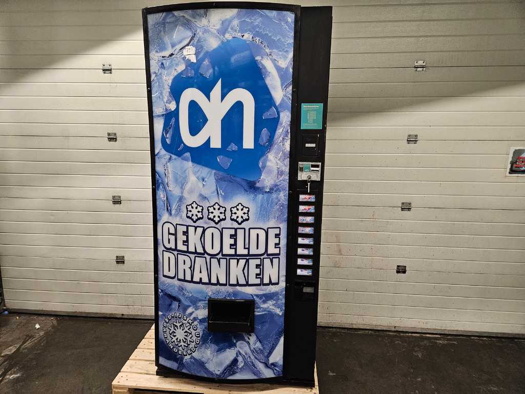 Chilled drinks vending machine