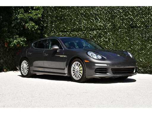2014 Porsche Panamera Hybrid Sedan 3.0L V6 - 2014 - VAT Car 