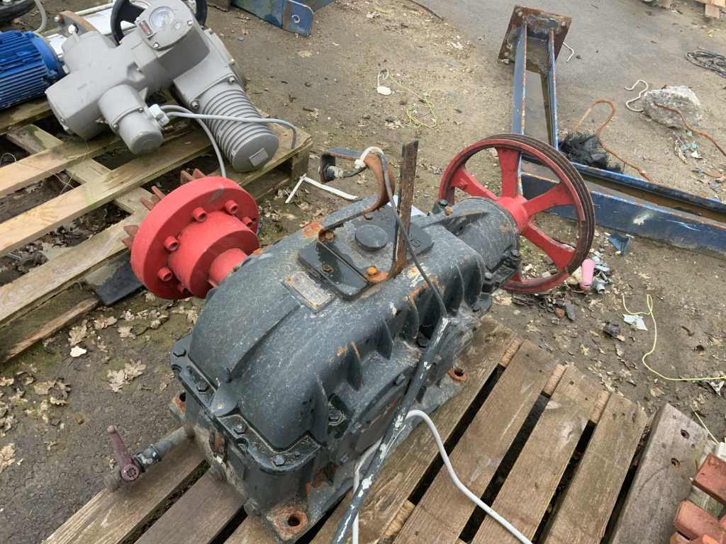 Spanish KENW200 Right Angle Gearbox