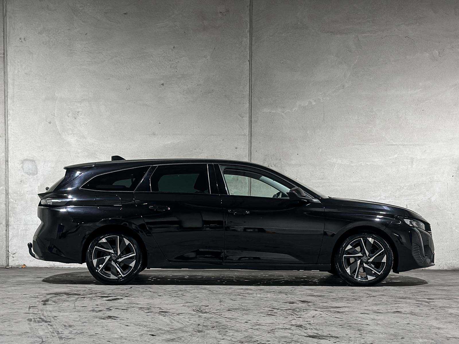 Peugeot 308 SW 1.5 BlueHDi Allure Pack Business 131pk 2022 (Origineel-NL+1e eigenaar), P-780-VZ