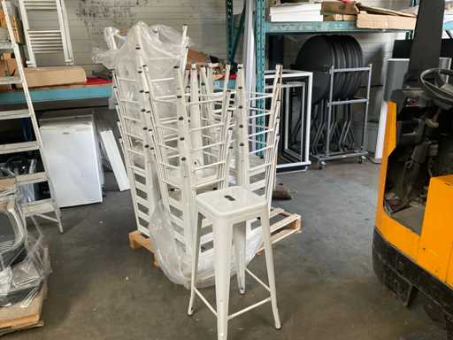 Bulik Bar Stool (23x)