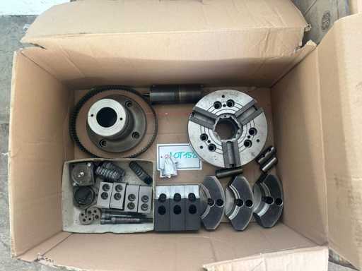 KIA - 3-jaw chuck + various accessories
