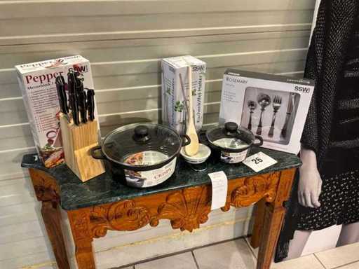 Cooking pots and knife block SSW
