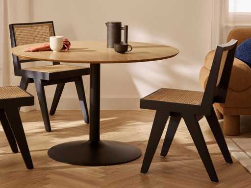 Table ronde avec placage en frêne Menorca - Westwing Collection