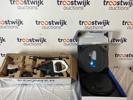 Aspirator Bosch Serie 8 BSS825ALL stick + Ecovacs OZMO T8 AIVI - Aspirator robot cu funcție de mop