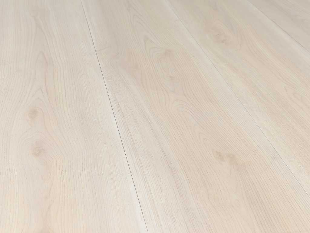 91 m2 Waterproof Laminate - 1380 x 193 x 7 mm