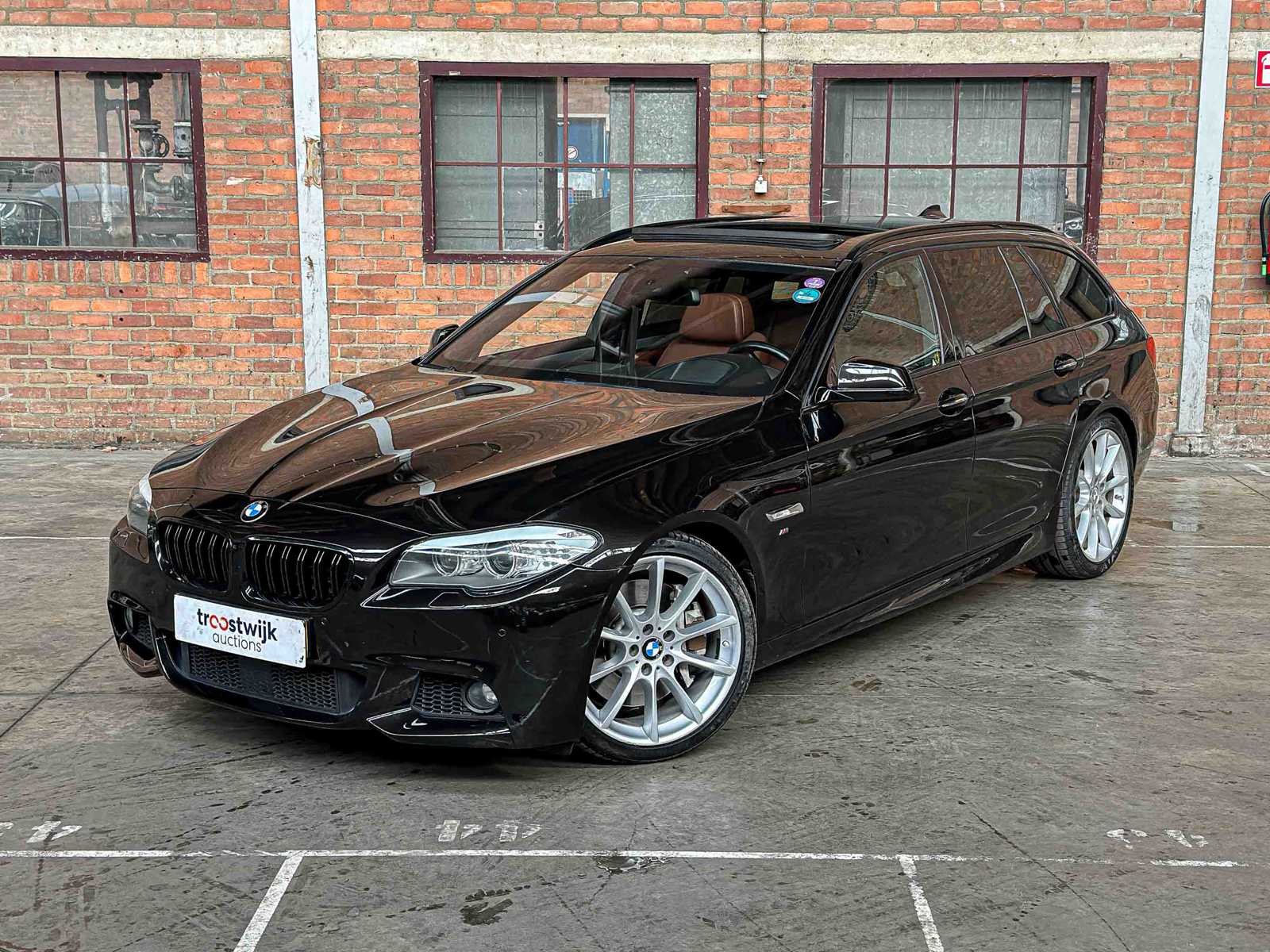 BMW 550i 4.4 V8 High Executive M-Sport F11 408pk 2011 5-serie Touring, HP-259-J