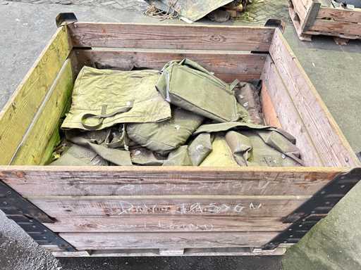 Lot de diferite gen?i de armat?