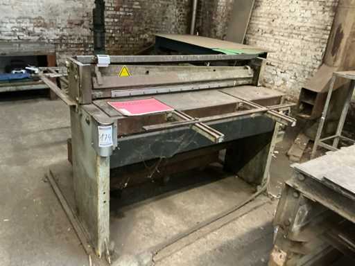 Edwards MS 1.6/1250 Guillotine Shear