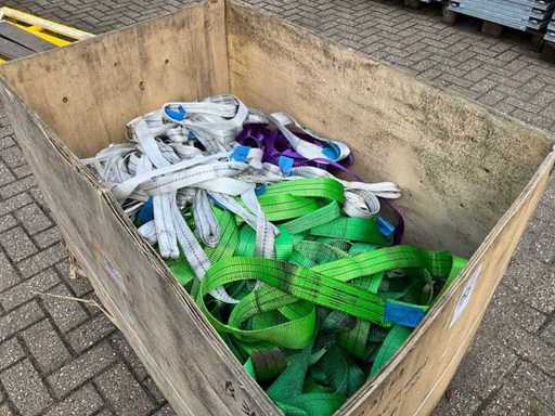 Various lifting ribbons