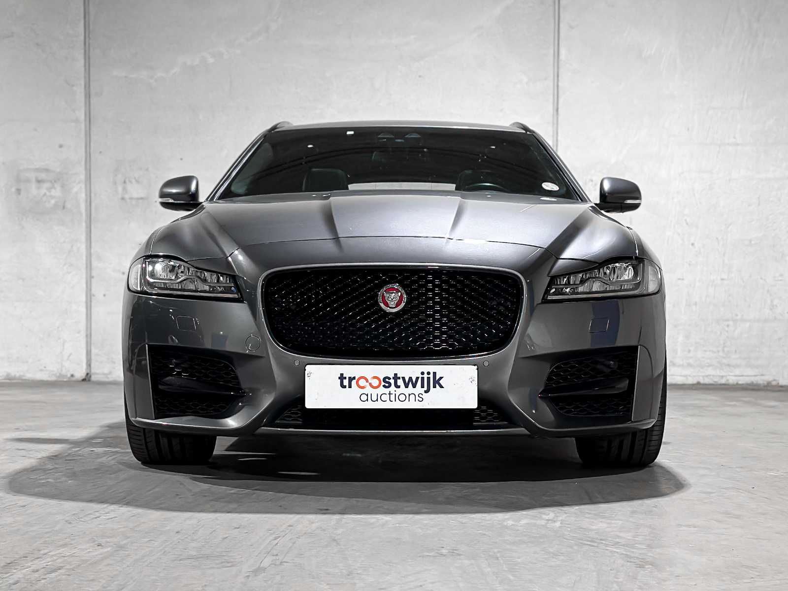 Jaguar XF Sportbrake 2.0d Portfolio 179hp 2017 (Original-NL), PZ-465-J