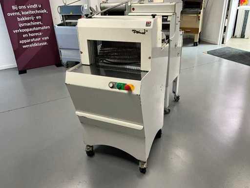 JAC EEH 450/9 Broodsnijmachine