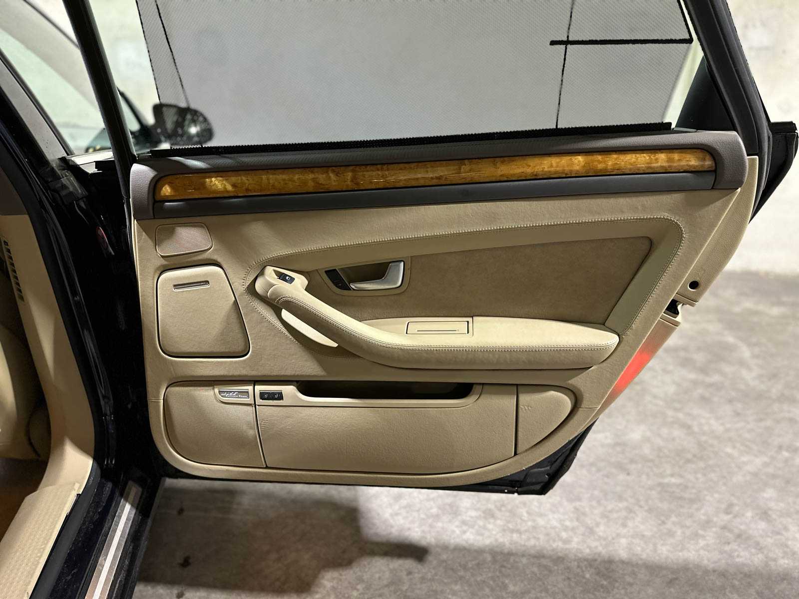 Audi A8 4.2 V8 Quattro Lang Pro Line 335pk 2005, 43-RX-HJ Youngtimer