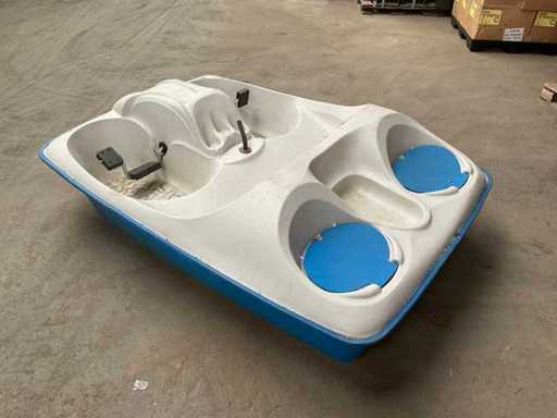 Sundolphin 3 Pedal boat
