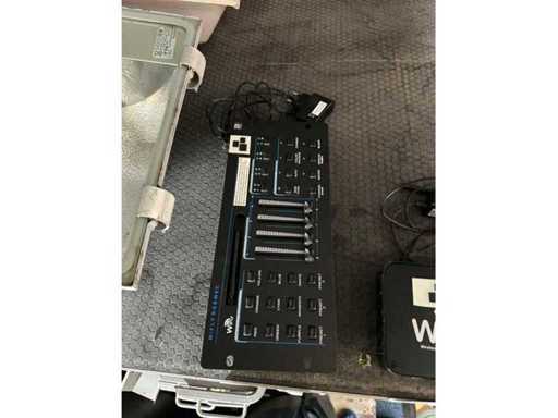 WiFLY W-DMX 8-Kanal Mischpult für AL Akku LED Sonstige Artikel aus dem Bereich „Lichtausstattung“