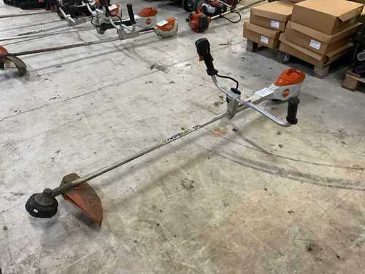 Stihl FSA135 Bürstenschneider