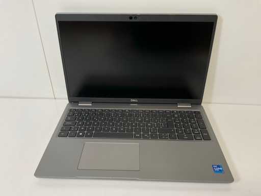 Dell Latitude 5520 15.5", Core(TM) i7 11a generazione, 16 GB di RAM, 512 GB di laptop NVMe