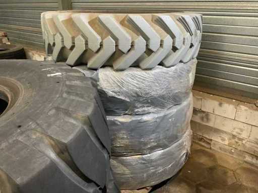 Camso Forklift tire (4x)