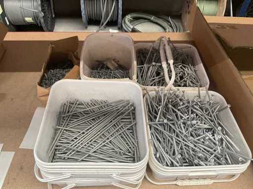 Șuruburi de acoperiș din aluminiu