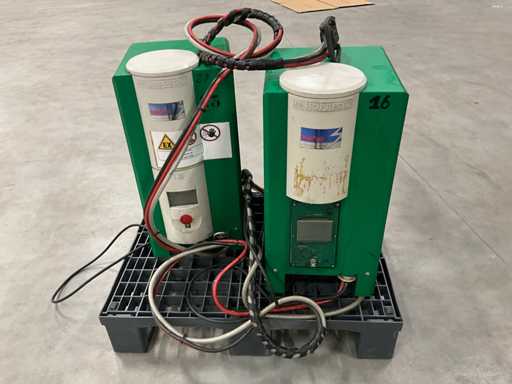 Hoppecke Trak Air Batterieladegerät (2x)
